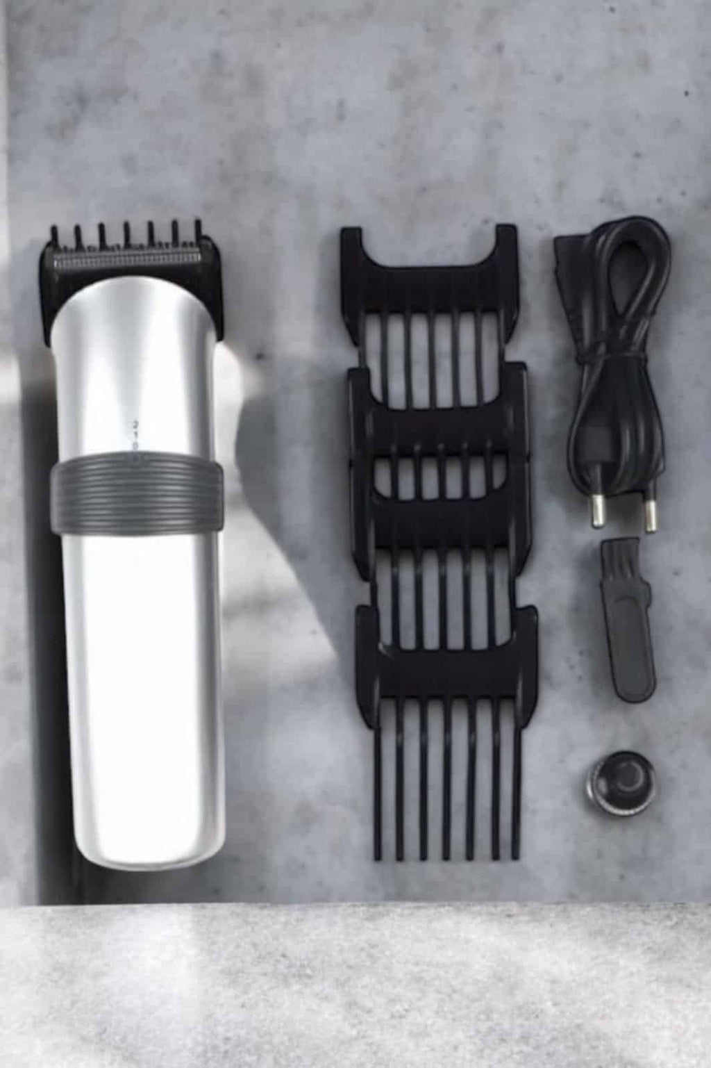 4 Taraklı Taşınabilir Profesyonel Saç ve Sakal Kesme Tıraş Makinesi