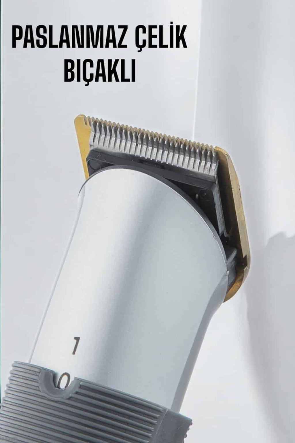 4 Taraklı Profesyonel Şarjlı Saç ve Sakal Kesme Tıraş Makinesi Seti